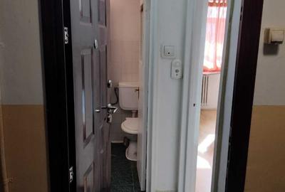 Garsonieră semidecomandată în Podu Roș