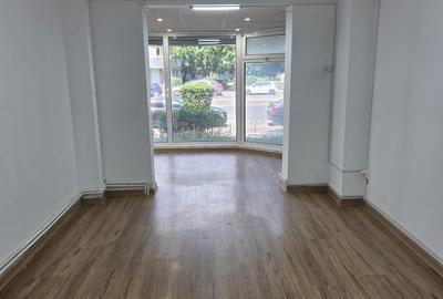 Spațiu comercial, de 58 mp, în Micro 14 - 4