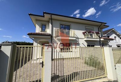 Casă individuală cu 4 camere cu Canalizare în Giroc