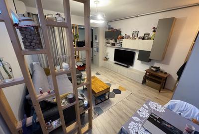 Apartament cu 3 camere decomandat, mobilat în Tomis Plus