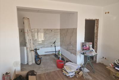 Apartament cu 2 camere semidecomandat în Central
