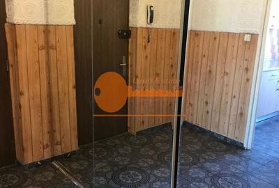 Apartament cu 2 camere semidecomandat în Rahova