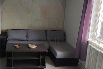 Apartament cu 2 camere semidecomandat, mobilat în Lunei