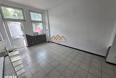 Spațiu comercial, de 30 mp, în Central