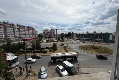 Apartament cu 2 camere decomandat în Traian
