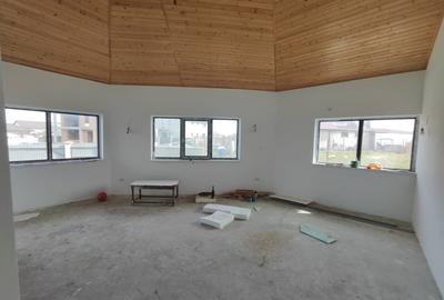 Casă individuală cu 6 camere cu Canalizare în Agigea - 11