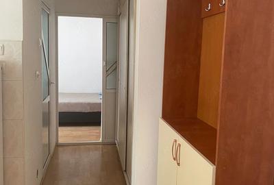 Apartament cu 2 camere decomandat în Precista
