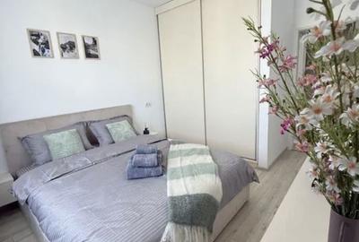 Apartament cu 2 camere, mobilat în Tractorul - 1