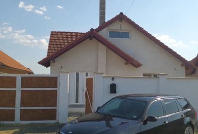 Casă cu 1 camere cu Teren 650 Mp în Central