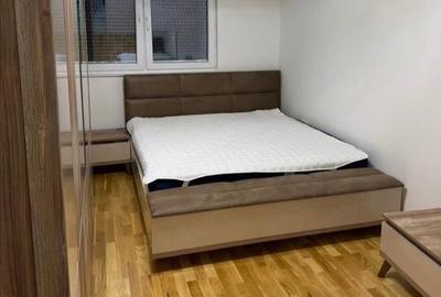 Garsonieră decomandată în Gorjului