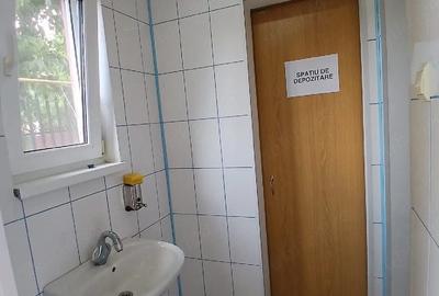 Spațiu comercial, de 40 mp, în Central - 3