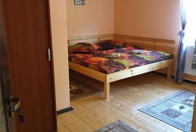 Spațiu comercial, de 470 mp, în Central - 3