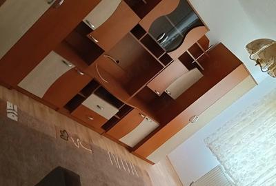 Apartament cu 3 camere decomandat în Aurel Vlaicu