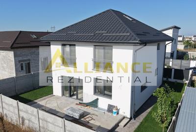 Casă individuală cu 4 camere cu Canalizare în Berceni