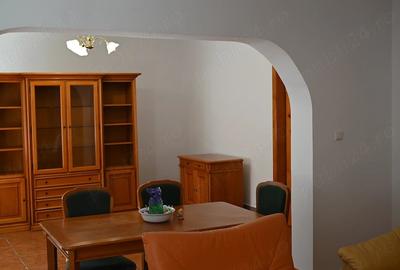 Casă cu 5 camere cu Teren 500 Mp în Central - 4
