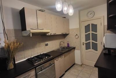 Apartament cu 4 camere decomandat în Brâncoveanu