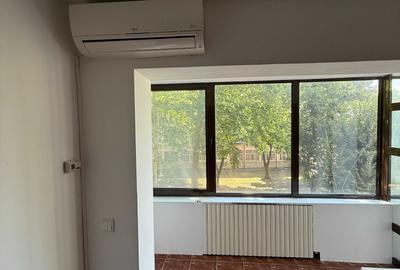 Apartament cu 4 camere decomandat în Central - 2