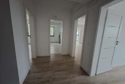 Apartament cu 3 camere decomandat în Valea Lupului