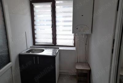 Spațiu comercial, de 40 mp, în Central - 4