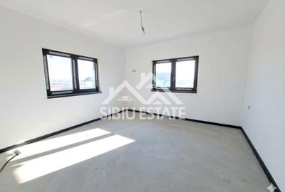 Casă individuală cu 5 camere cu Canalizare în Cristian - 4
