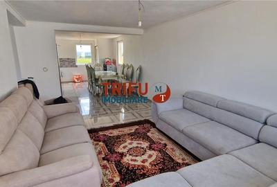 Casă cu 3 camere în Bărăbanț