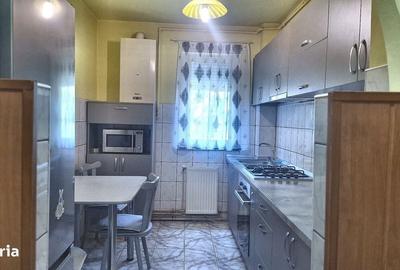 Apartament cu 3 camere semidecomandat în Central - 5