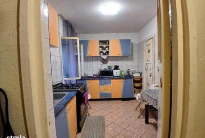 Apartament cu 3 camere decomandat în Lujerului