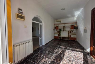 Casă cu 4 camere cu Teren 140 Mp în Central - 10