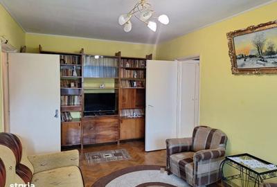 Apartament cu 2 camere semidecomandat în Pajura