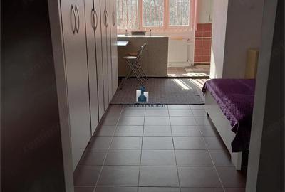 Garsonieră decomandată în Berceni
