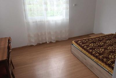 Casă cu 3 camere în Central