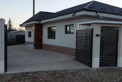 Casă cu Teren 600 Mp în Smârdan - 3