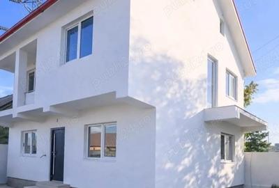 Casă cu Teren 254 Mp în Central - 2