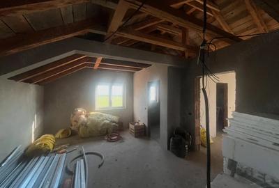Casă cu Teren 603 Mp în Orțișoara - 5