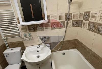 Apartament cu 2 camere nedecomandat în Filiași