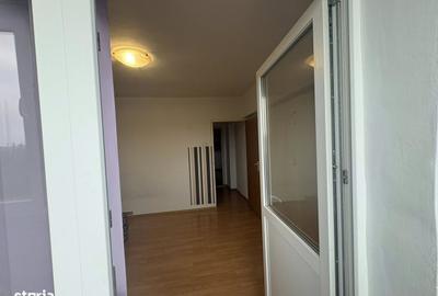 Apartament cu 2 camere decomandat în Triaj