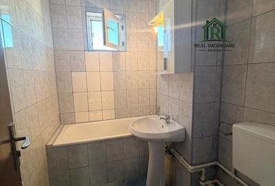 Apartament cu 3 camere decomandat în Micro 5 - 6