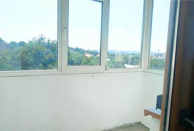 Apartament cu 2 camere decomandat în Tătărași