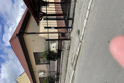 Casă cu Teren 580 Mp în Central - 1