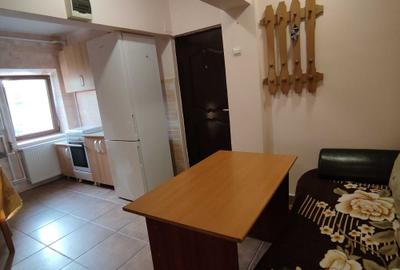 Garsonieră decomandată în Barați - 1