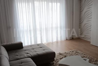 Apartament cu 3 camere decomandat, mobilat în Ultracentral