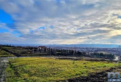 Teren de 900 mp, în Central - 4