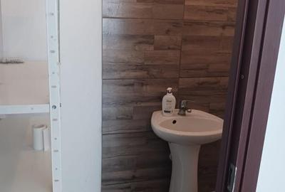Spațiu comercial, de 40 mp, în Central - 6