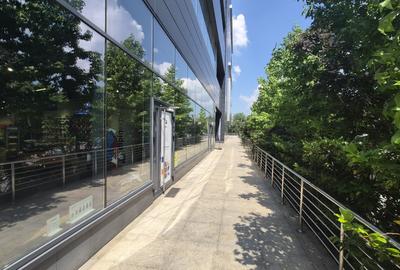 Spațiu comercial, de 395 mp, în Eroii Revoluției - 2