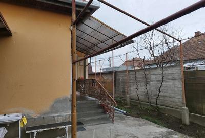Casă cu 2 camere cu Teren 368 Mp în Viișoara
