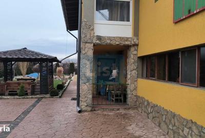 Casă cu 4 camere în Central