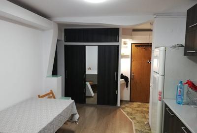Apartament cu 2 camere decomandat în Fizicienilor