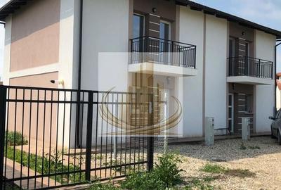 Casă individuală cu 3 camere cu Canalizare în Săcălaz