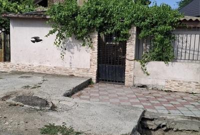 Casă cu 4 camere în Castelu - 1