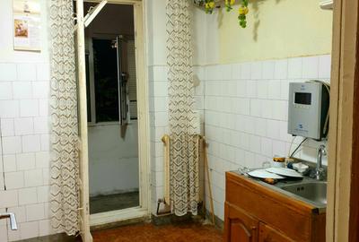Apartament cu 3 camere decomandat în Central - 1